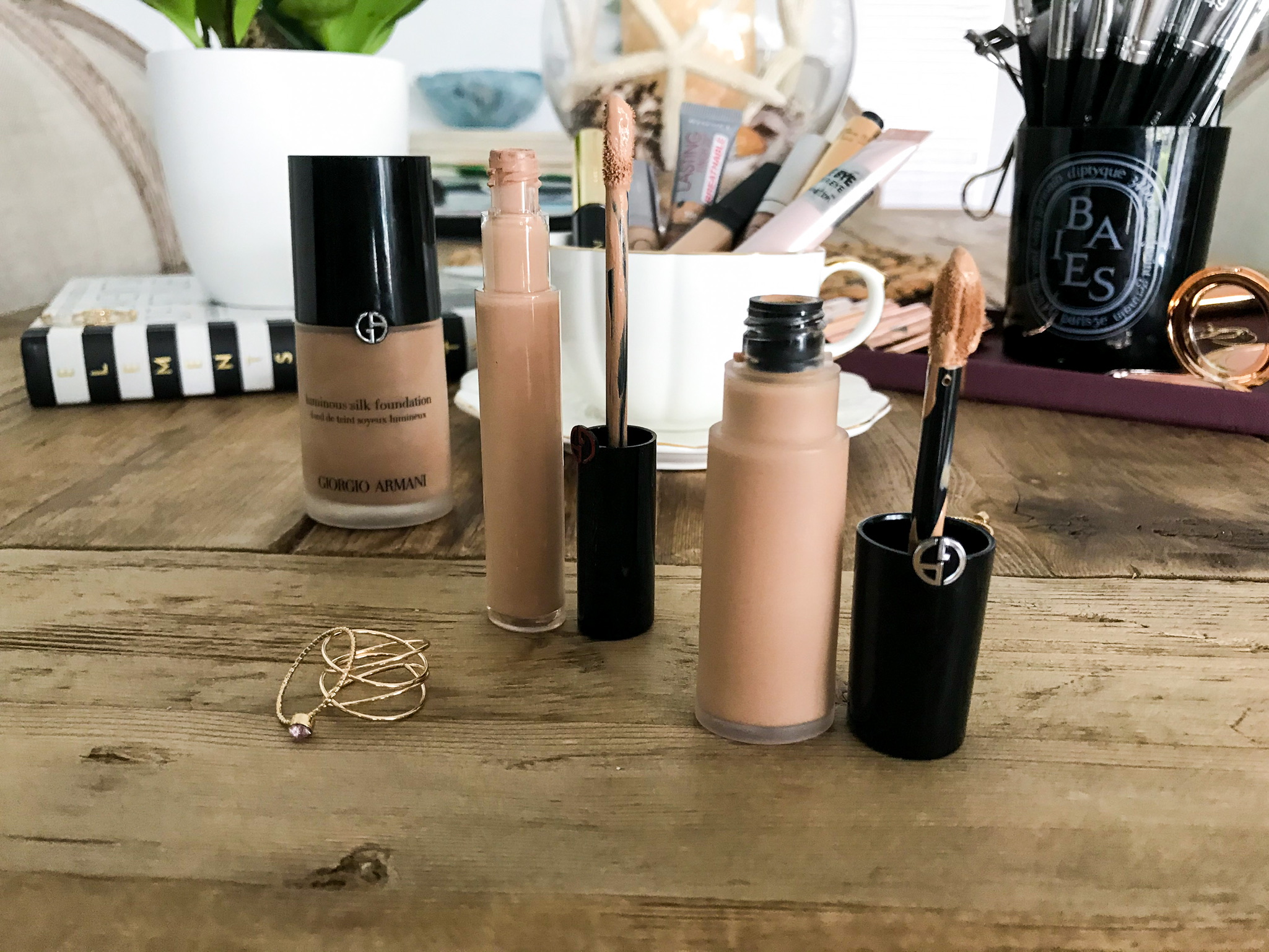 The Battle Of The Armani Concealers: Luminous Silk vs. Power Fabric - Cat's  Daily Living